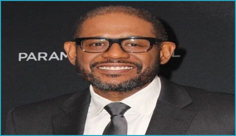 Julian Whitaker Net Worth